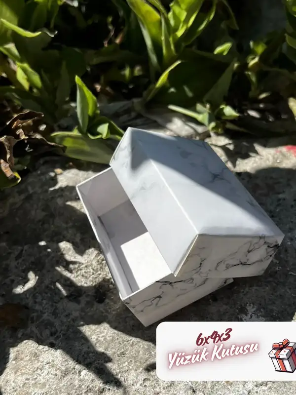 Kampanyalı! 6x4x3 Beyaz Mermer Desenli Süngerli Yüzük Kutusu [Demonte]