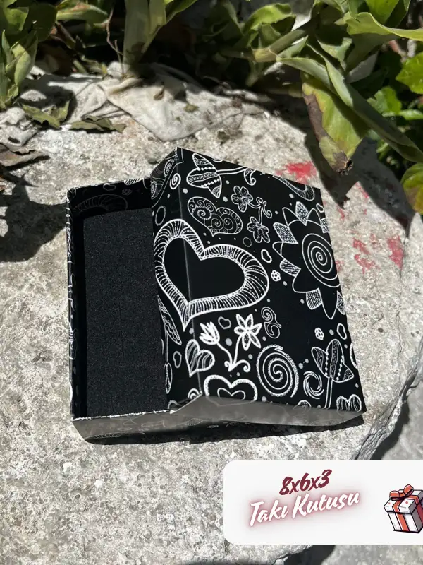 8x6x3 Siyah Kalp Desenli Süngerli Takı Kutusu [Demonte]