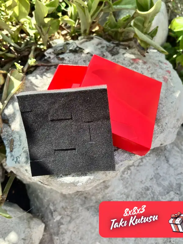 8x8x3 Kırmızı Süngerli Takı Kutusu [Demonte]