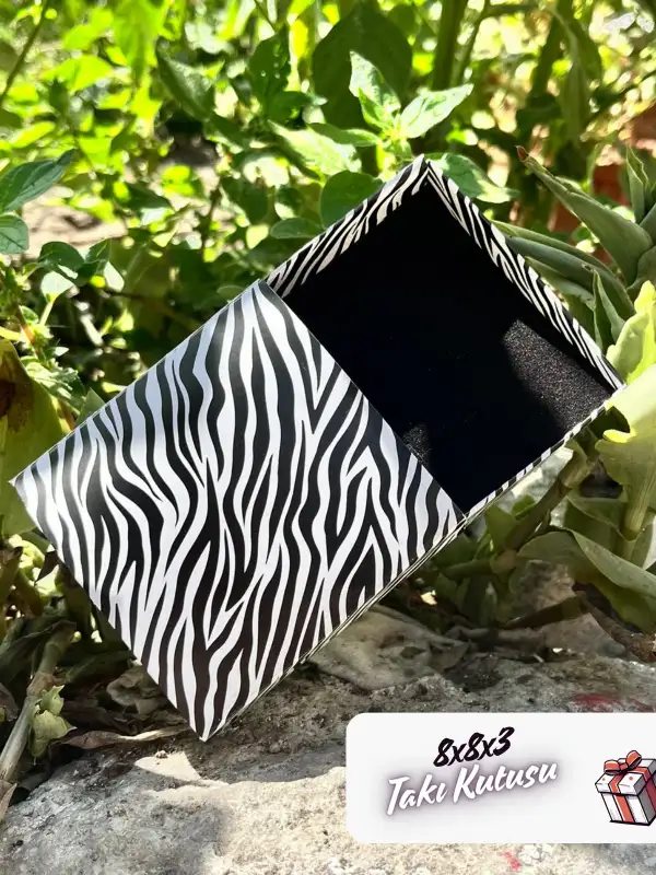 8x8x3 Zebra Desenli Süngerli Takı Kutusu [Demonte]